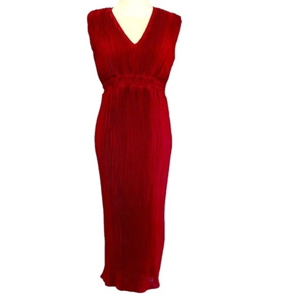 Romero + Juliet‎ Couture Pleated Chiffon Midi Dress